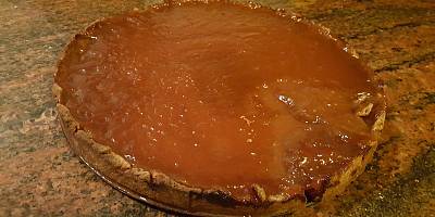 Krostata iz čičerikine moke in figove marmelade